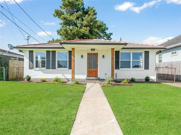 312 Fox Dr, Arabi, LA 70032