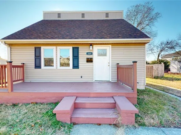 223 Sycamore Ave, Newport News, VA 23607