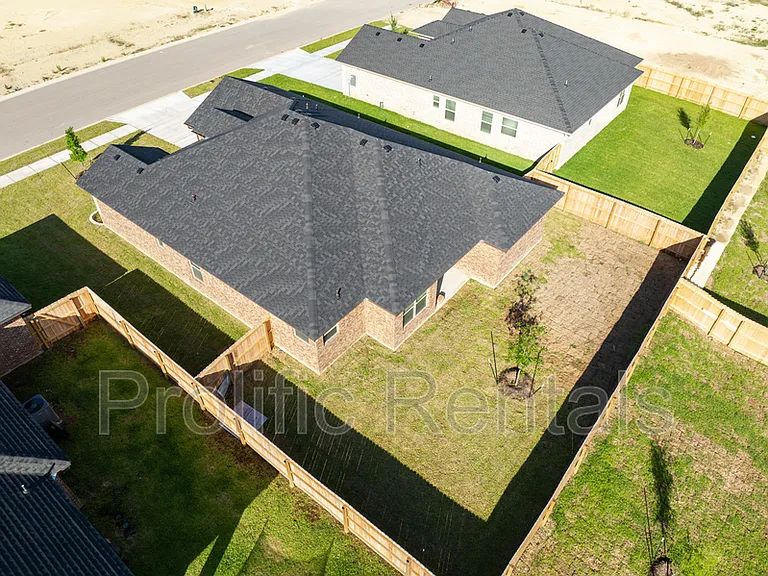 507 Tooter St — Photo 37