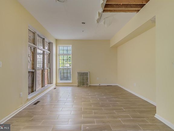 5th image of 1004 Pembridge Ct