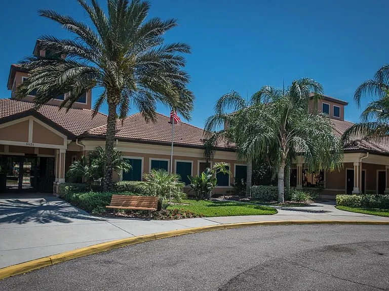 352 Laurel Falls Dr — Photo 40