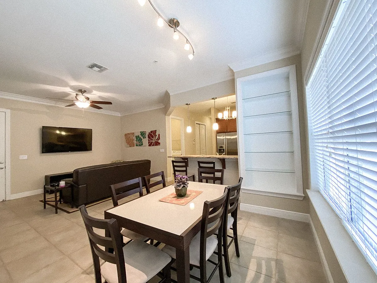 Photo 2 of 18 - 230 SW 2nd Ave #102 - Gainesville, FL Building Photo - 230 SW 2nd Ave #102
