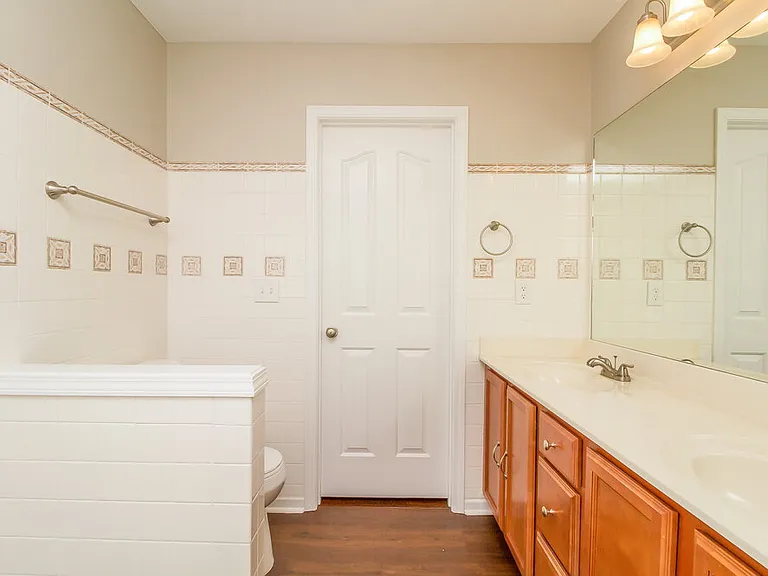 913 Harvest Grove Dr — Photo 12