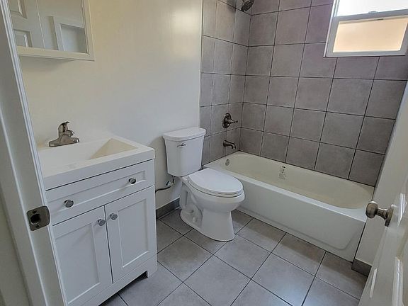 3rd image of 159 San Benito Ave