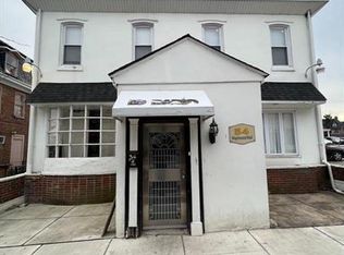54 W Maplewood Mall, Philadelphia, PA 19144