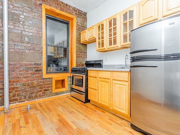 2nd image of 280 Crown St #7B