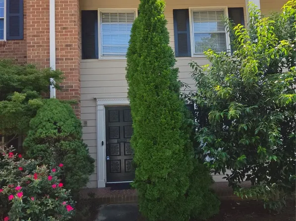 6727 Constitution Ln, Charlotte, NC 28210