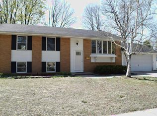 204 Hollybrook Dr, Midland, MI