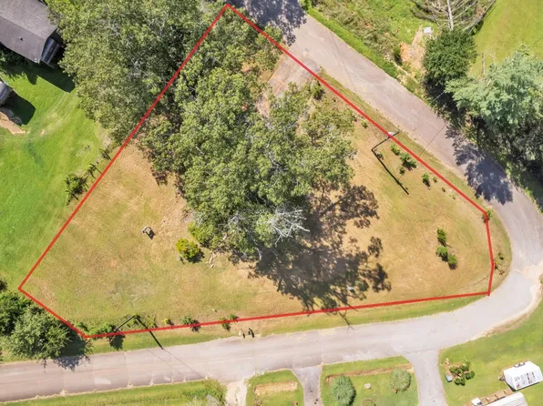 42 S Lynwood Dr, Travelers Rest, SC 29690