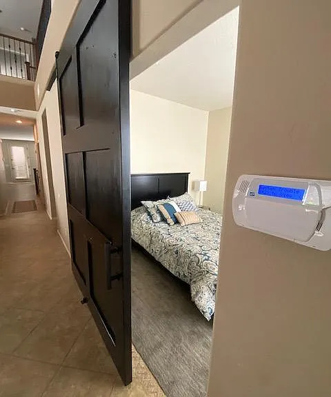 W Paradise Ln — Photo 10