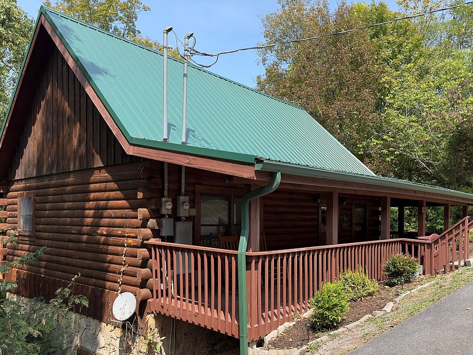 1st image of 1051 Willard Way