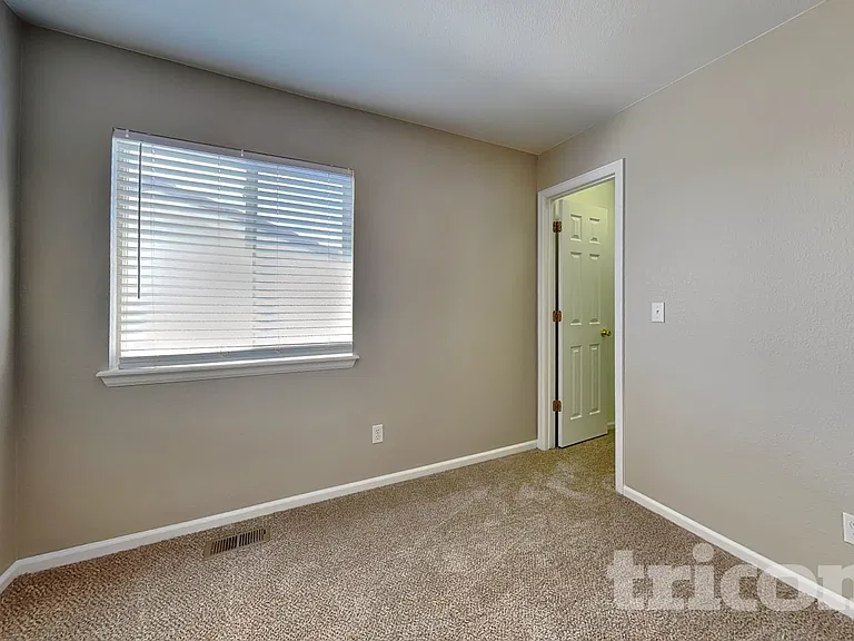 4836 Ireland Ct — Photo 15