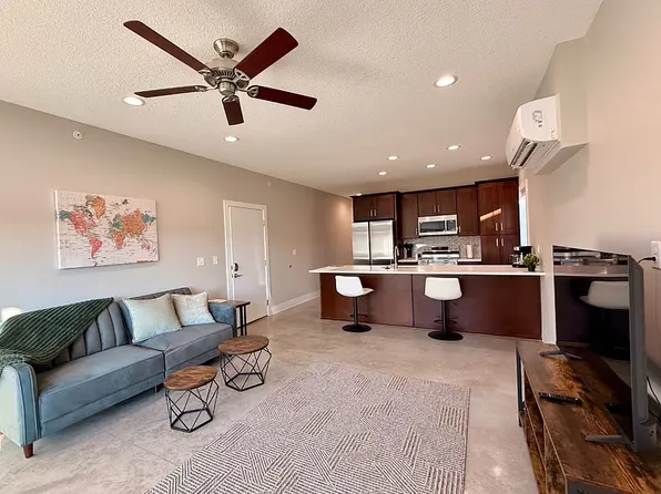 3933-3937 Kenwood Avenue - C2, 3937 Kenwood Ave, Kansas City, MO 64110