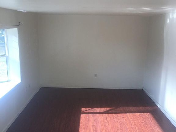 4th image of 800 Sledgehammer Dr