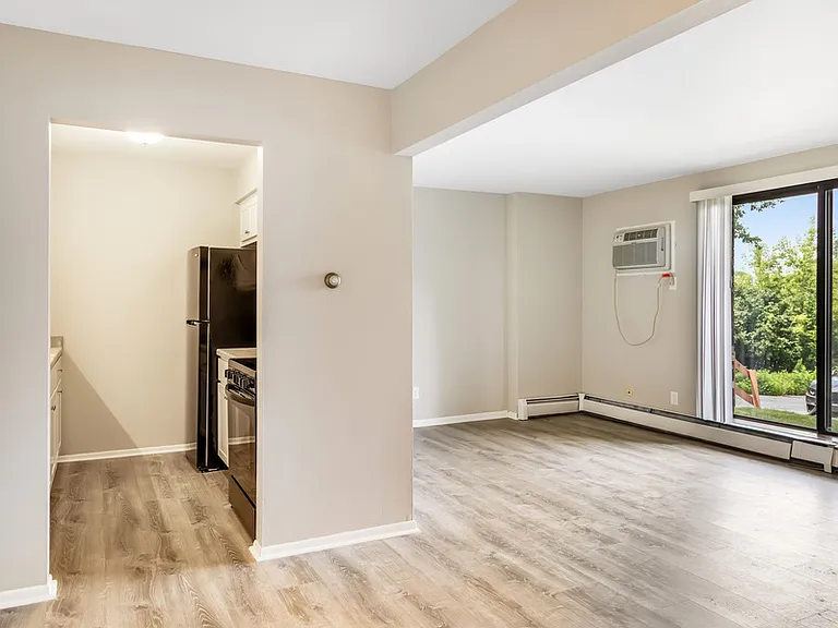 1700 Elder St #107 — Photo 5