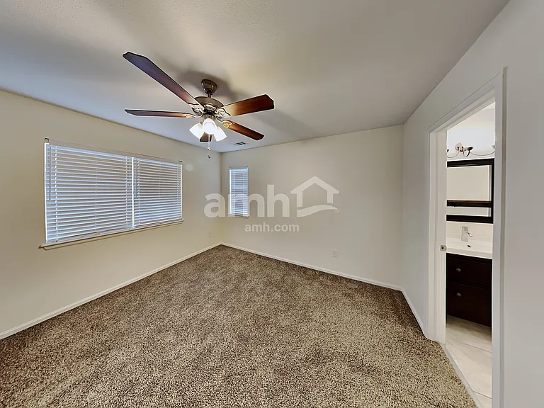 10031 Dillon Cir — Photo 9