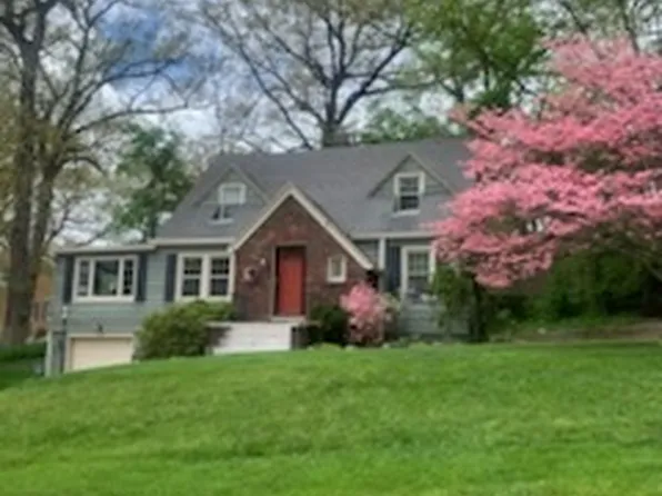 2019 11th Street Pl, East Moline, IL 61244