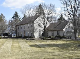 5798 Fox Hollow Ct, Ann Arbor, MI 48105