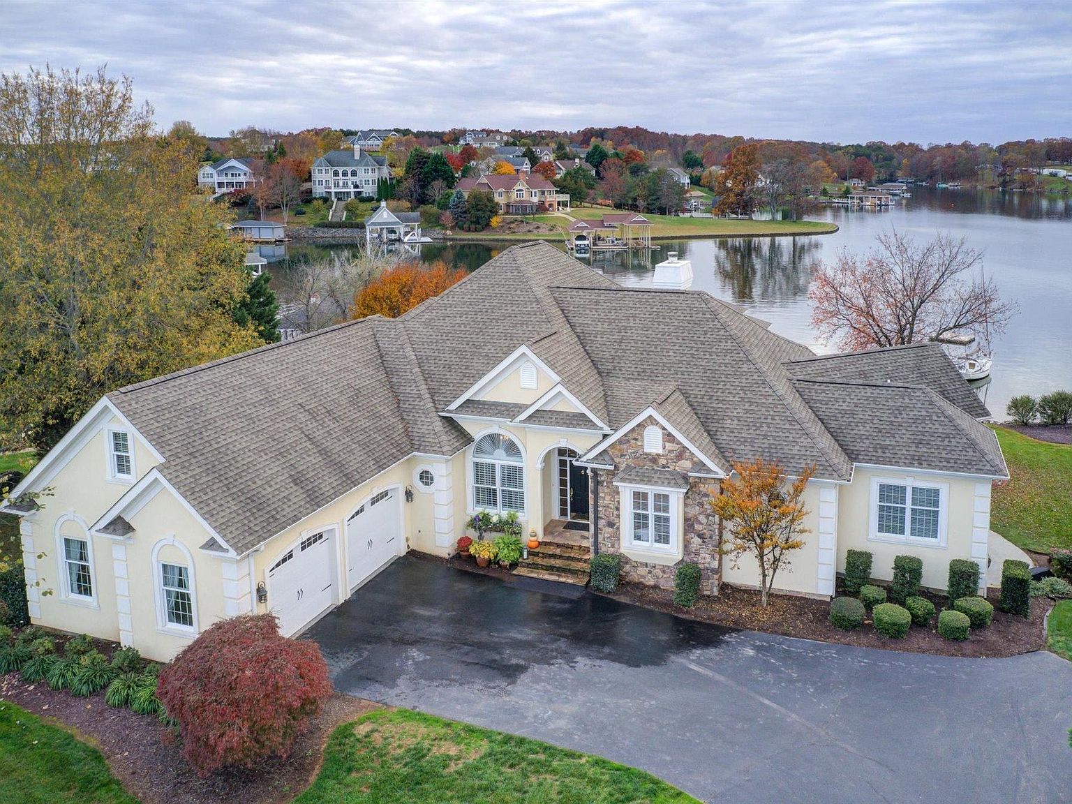 1150 Boardwalk Dr, VA 24121 Zillow