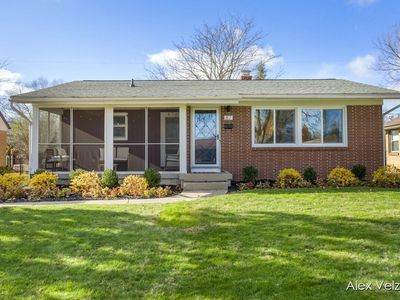 87 Woodcrest Dr NW, Grand Rapids, MI, 49504