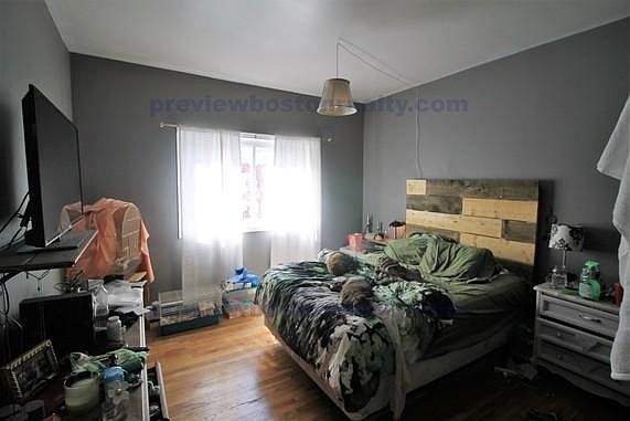 2nd image of 6 Islington St #T