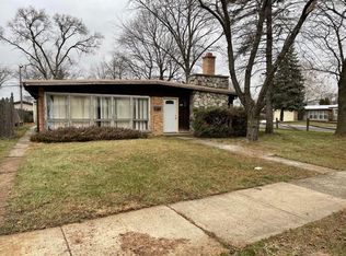 300 W Natoma Ave, Addison, IL 60101