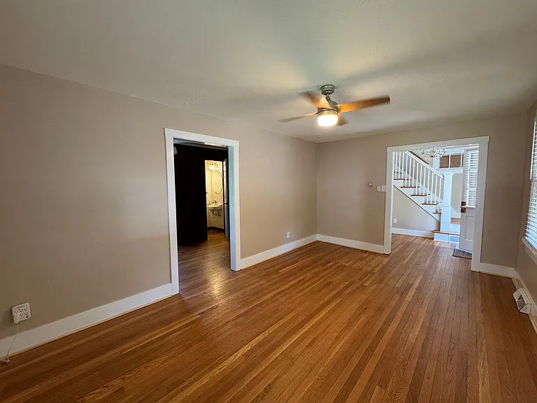 284 W Elizabeth St — Photo 5