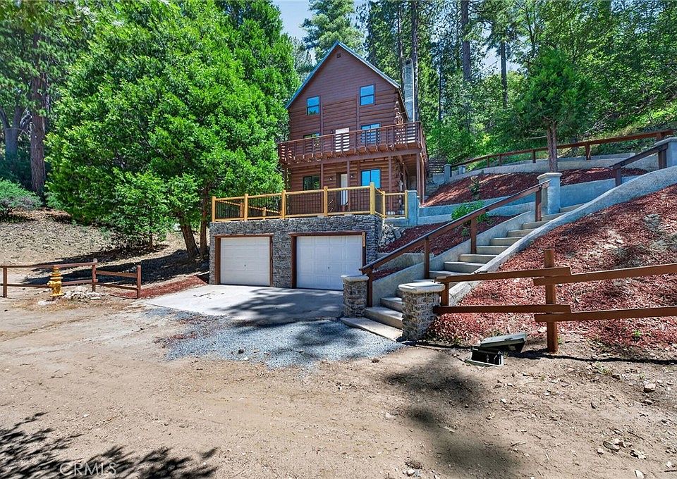 1st image of 567 Maple Dr