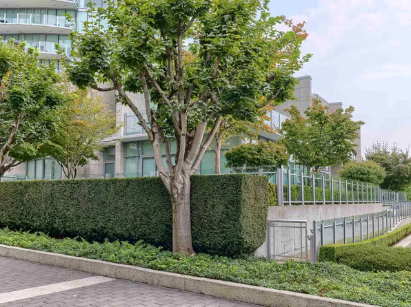 1582 Homer Mews, Vancouver, BC V6Z 0A6