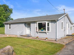 222 Angling Rd, Farmland, IN 47340