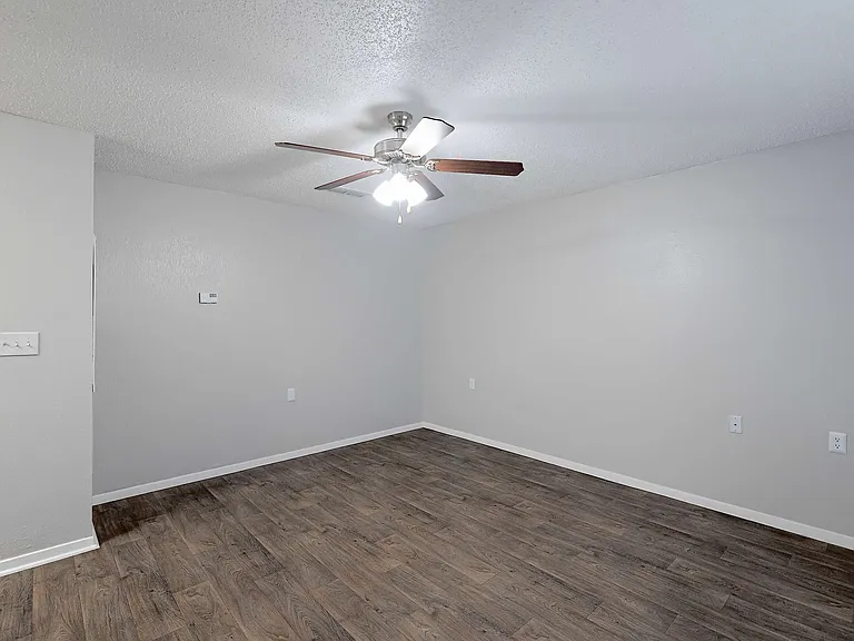 Woodhollow Apartment Homes — Photo 41