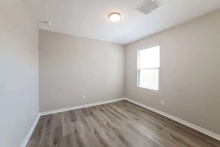 8126 W Agora Ln — Photo 13