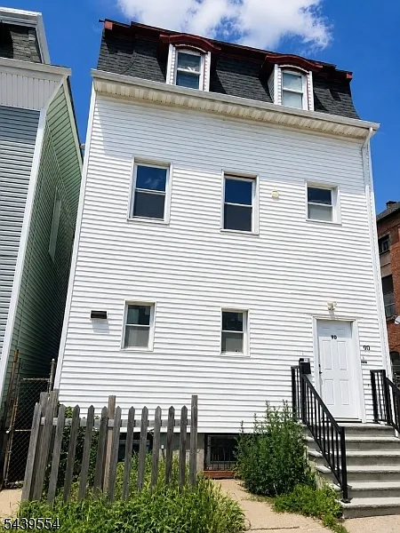 90 Pennsylvania Ave, Newark City