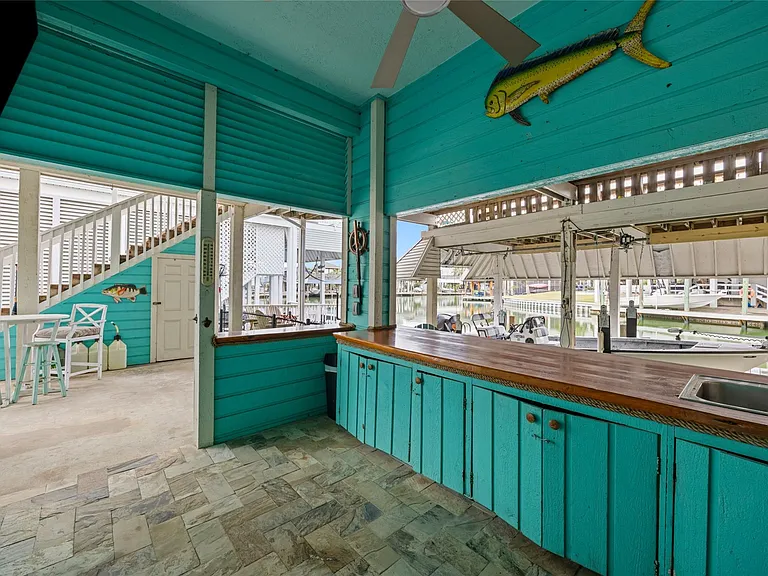 1114 Tiki Dr — Photo 31