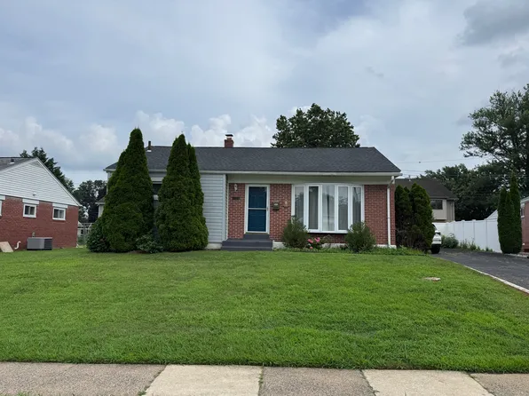 2228 Martin Ave, Morton, PA 19070