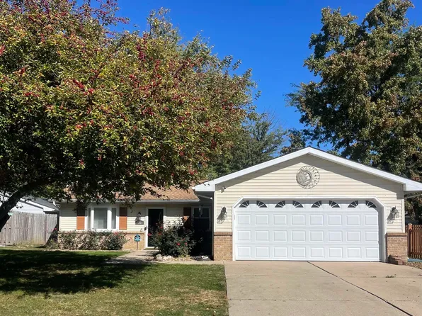 2913 Stokebridge Rd, Springfield, IL 62702