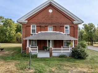 2011 Glacier Rd, New Springfield, OH 44443