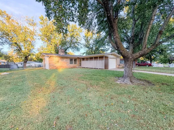 815 N 9th St, Arkansas City, KS 67005