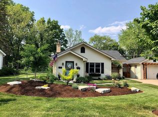 650 Turner Ave, Glen Ellyn, IL 60137