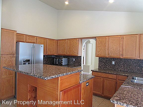 5th image of 5505 Green Willow St