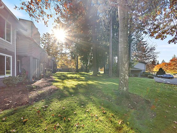 2nd image of 1221 Evergreen Park Dr SW #B-11