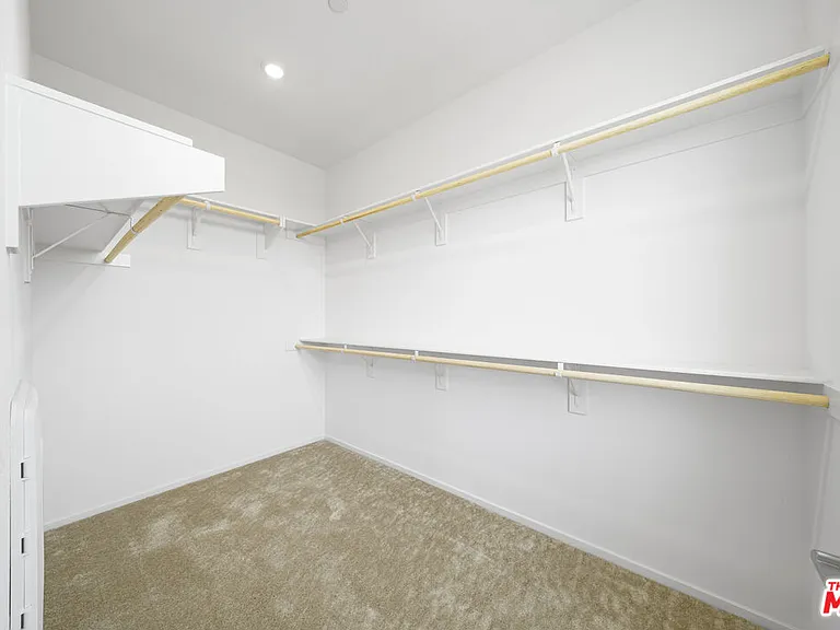 16151 Linden Ln #16151 — Photo 11