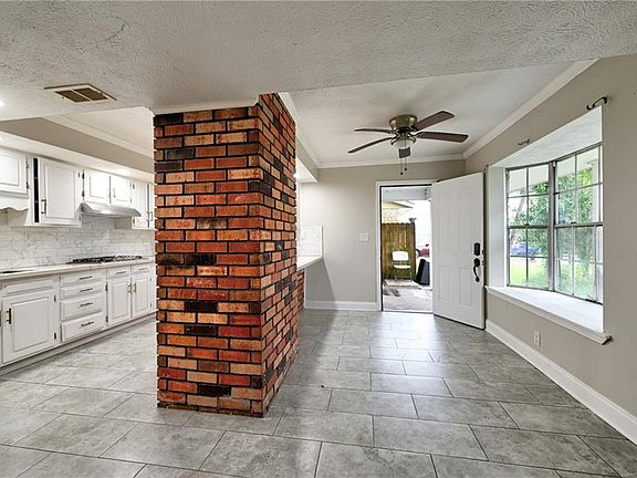 4th image of 118 Aster Ln