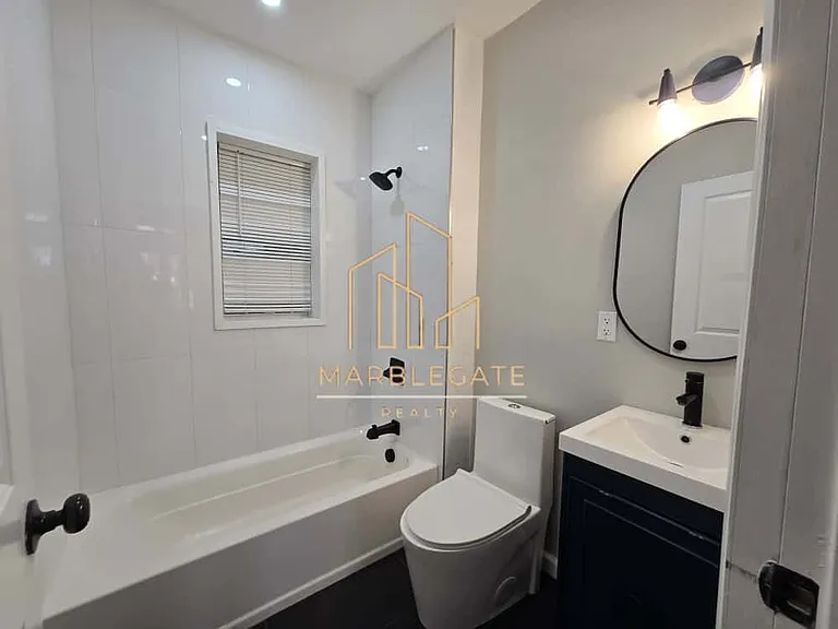 380 N 11th St #5E — Photo 5