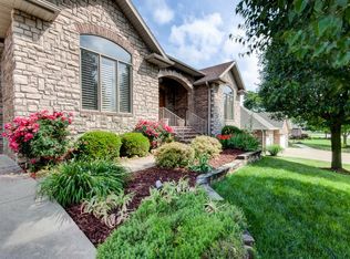 2207 S Celebration Ave, Springfield, MO 65809