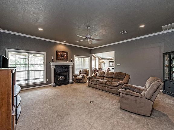 5th image of 717 Eagles Nest Dr