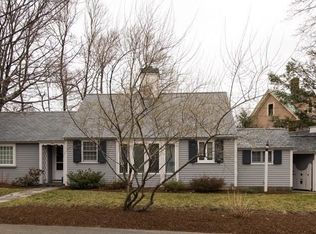 32 Dixwell Ave, Quincy, MA 02169