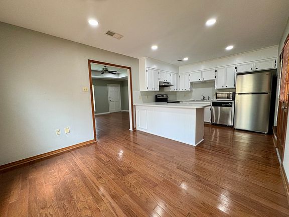 2nd image of 1022 Briarridge Dr