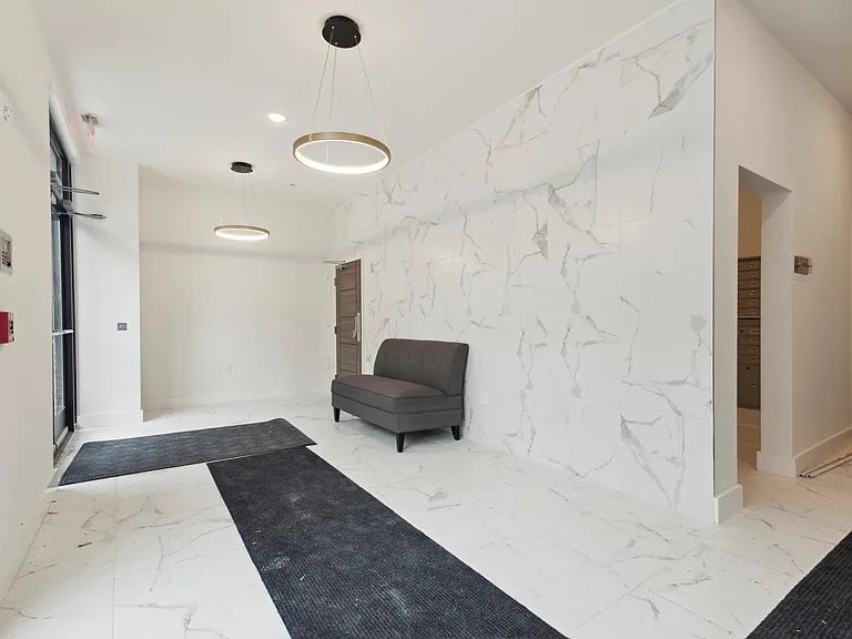 1225 E Fletcher St #212 — Photo 7
