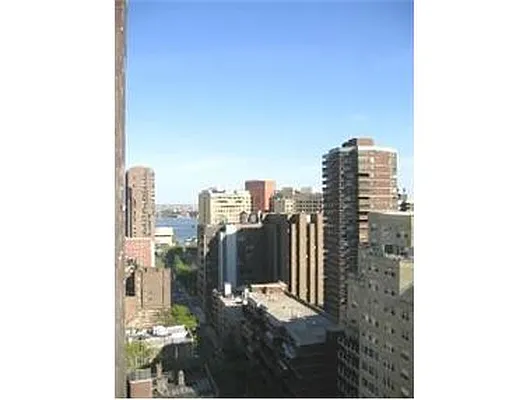 Sold by Douglas Elliman | media 22